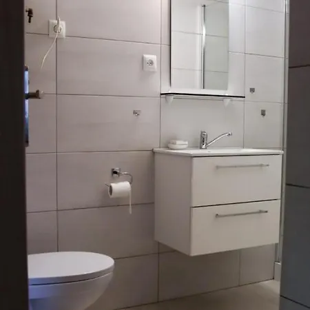 Pod Brzozami アパート