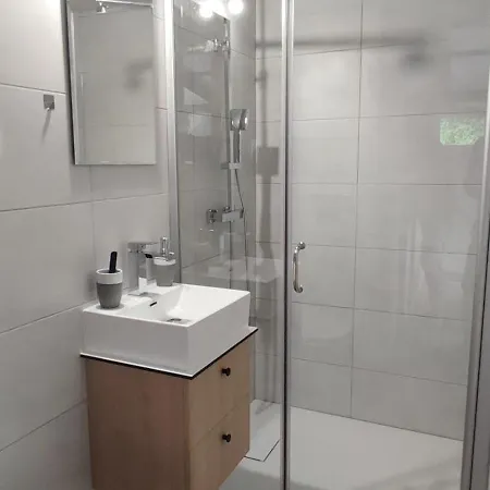 Pod Brzozami アパート